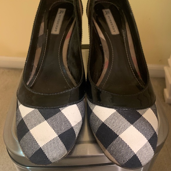 Burberry Heels Size 38 - Picture 2 of 8